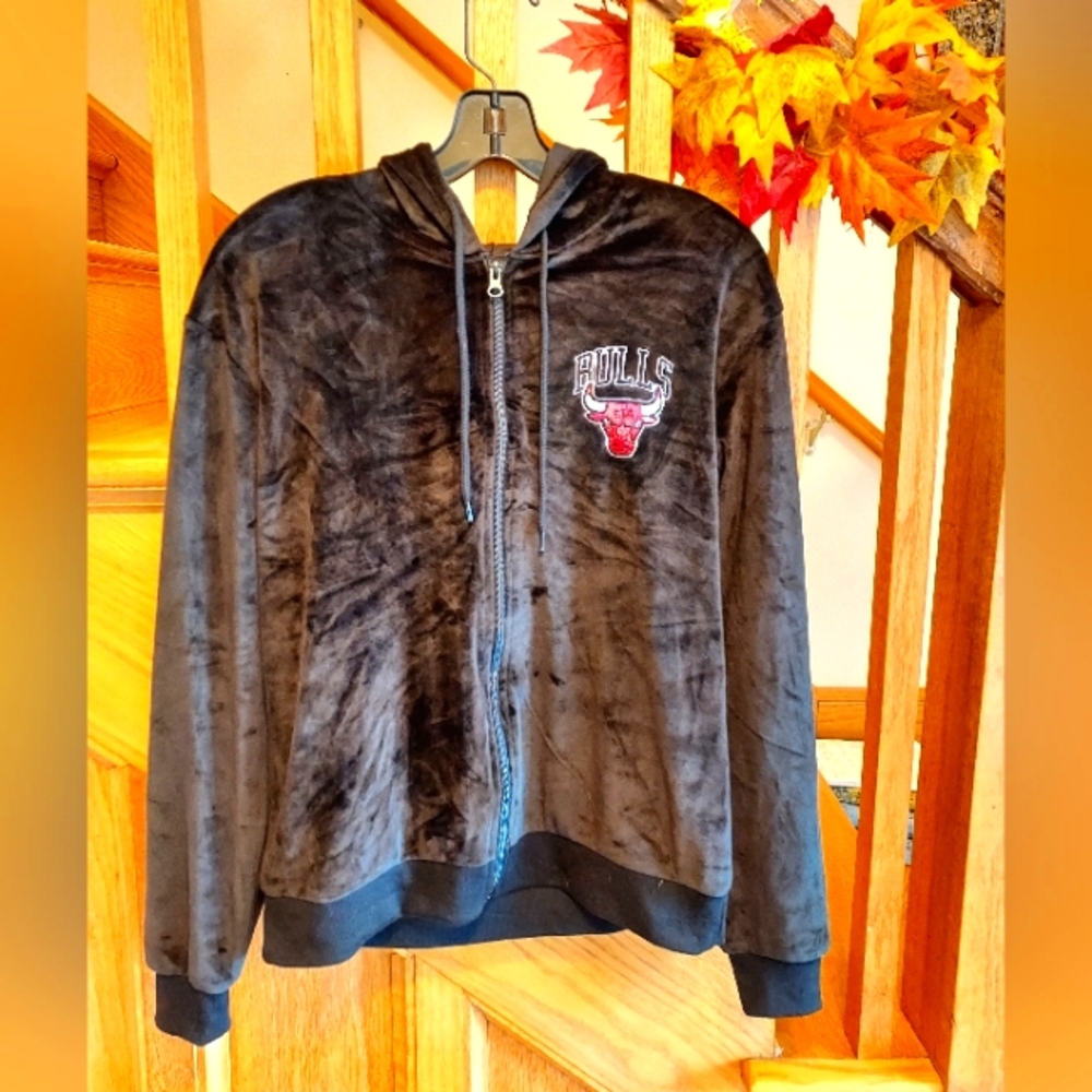 Chicago Bulls Velour zip-up hoodie